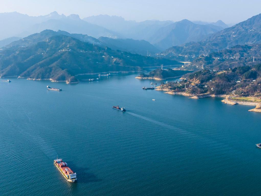 湖北小城暖阳下的悠闲时光